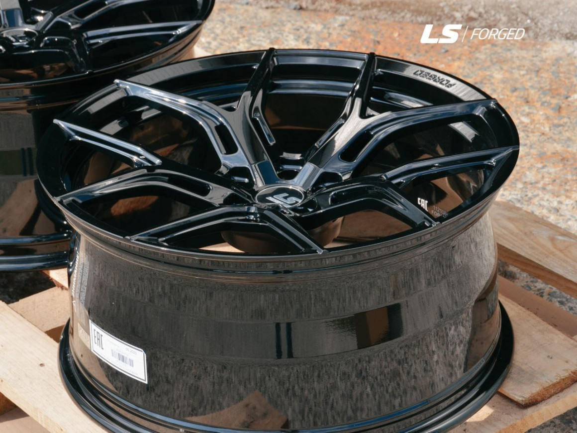 Кованые диски на дисках LS FG14 - фото 3