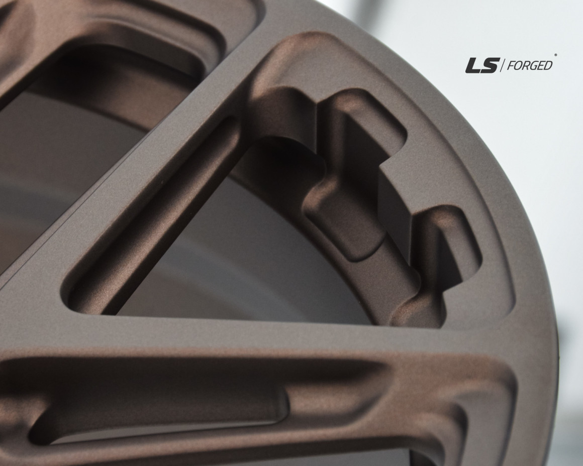 Кованые диски на дисках LS FG53  - фото 4