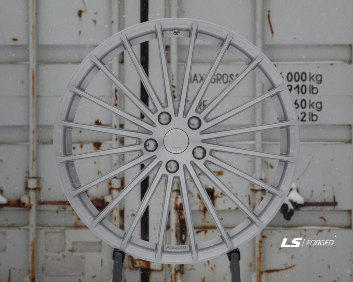 Кованые диски на дисках LS FG62 - фото 2