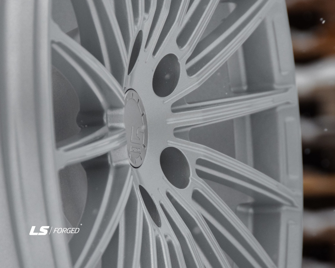 Кованые диски на дисках LS FG62 - фото 3