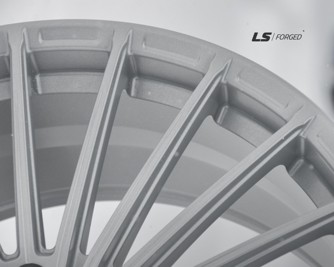 Кованые диски на дисках LS FG62 - фото 4