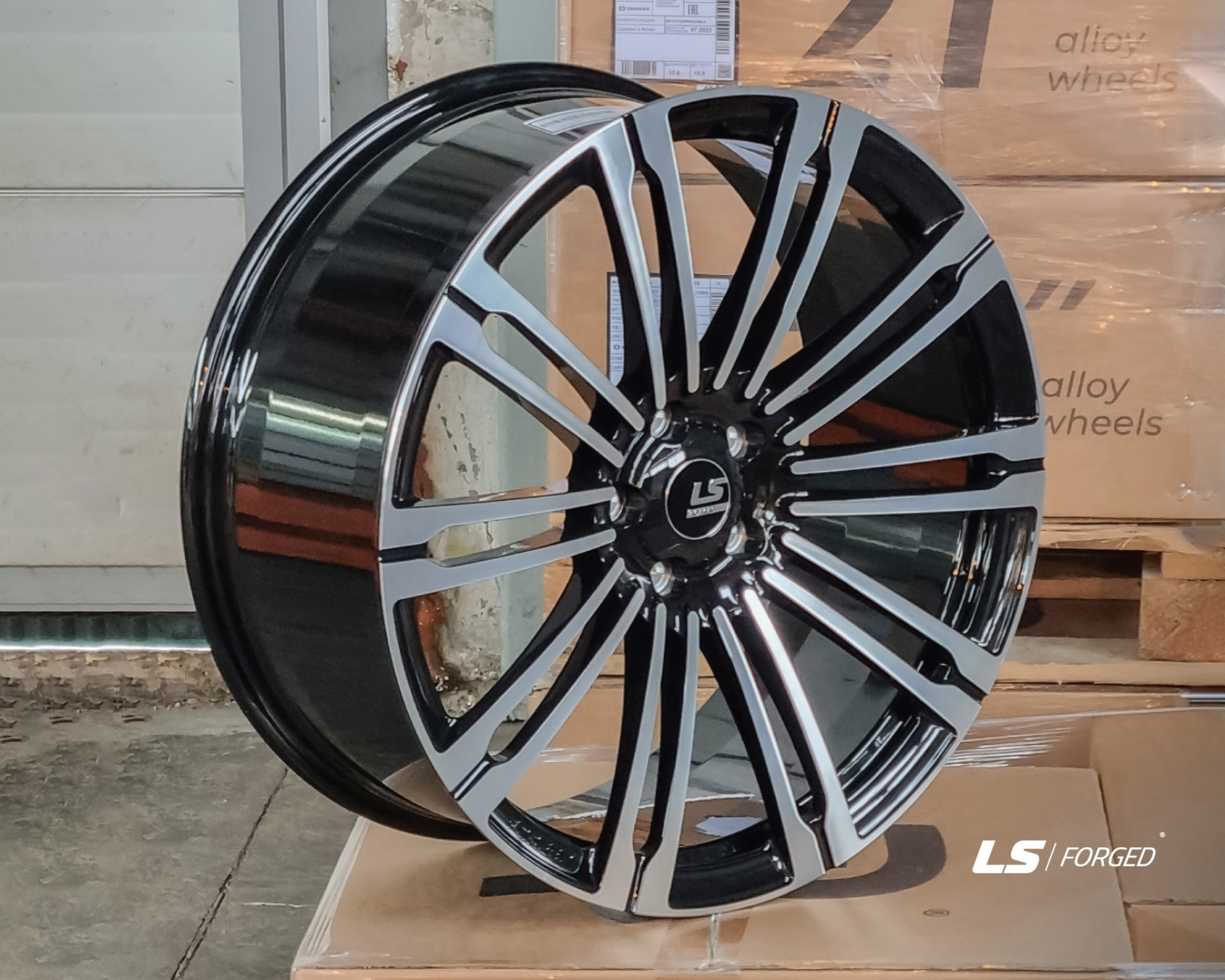 Кованые диски на дисках LS FG16 - фото 1